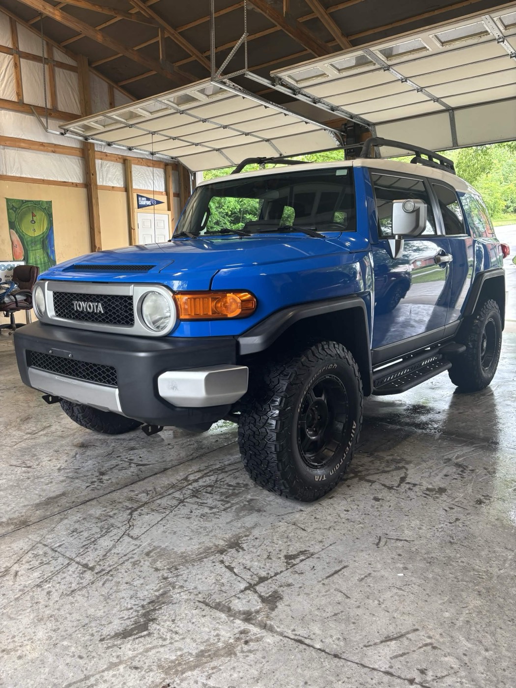 Blue Toyota FJ Cruiser cleaned and detailed by JDM Detailing